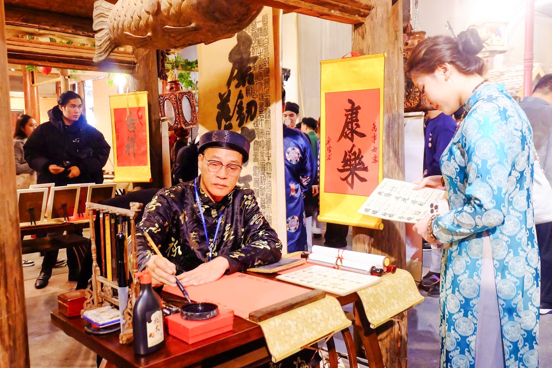 TRẢI NGHIỆM TẾT TRUYỀN THỐNG TẠI PHỐ CỔ HÀ NỘI