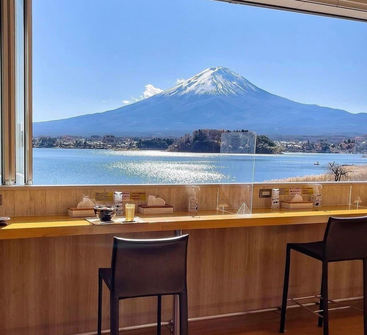 Quán cafe & kem view Núi Phú Sĩ tại Kawaguchiko